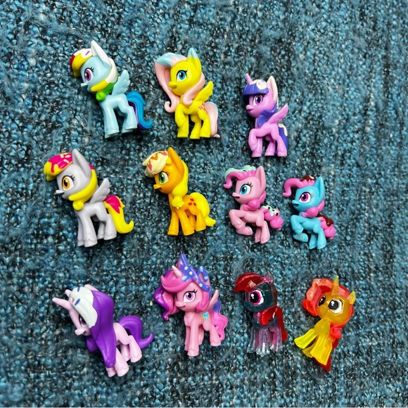 Mixed Lot of 12 My Little Pony MLP Collectible Mini Figurines Toys - Picture 2 of 7